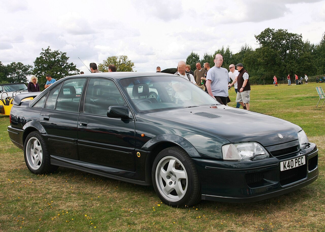 Lotus Carlton