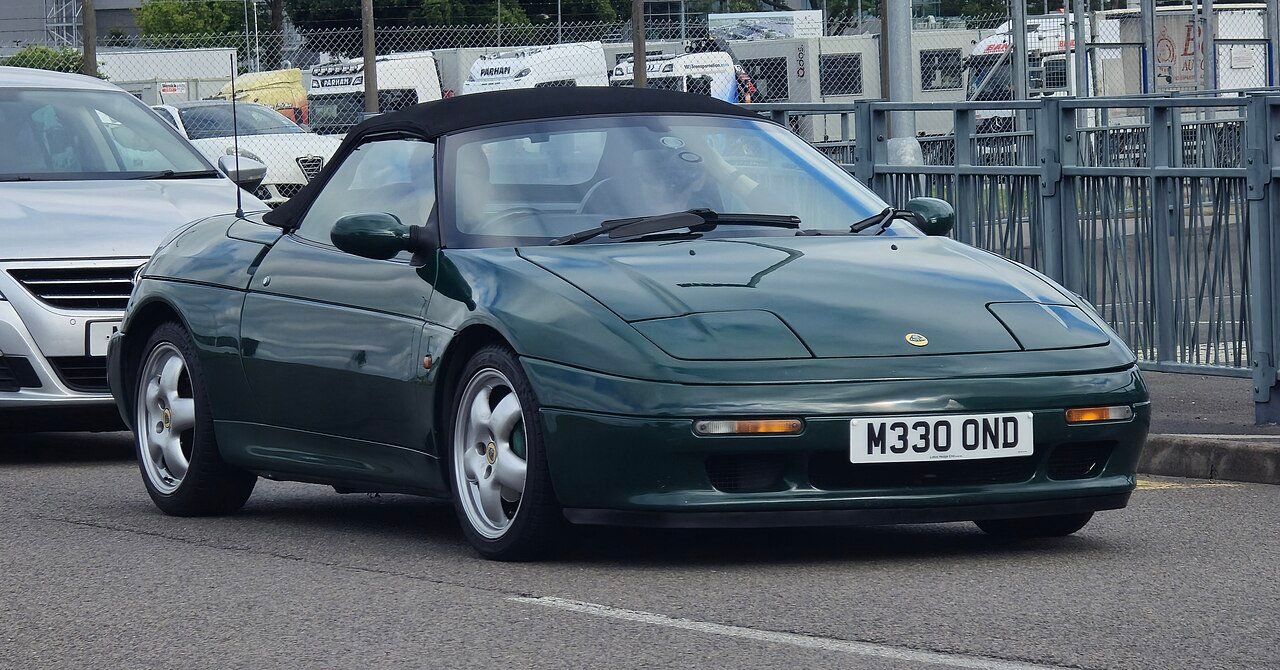 Lotus Elan M100
