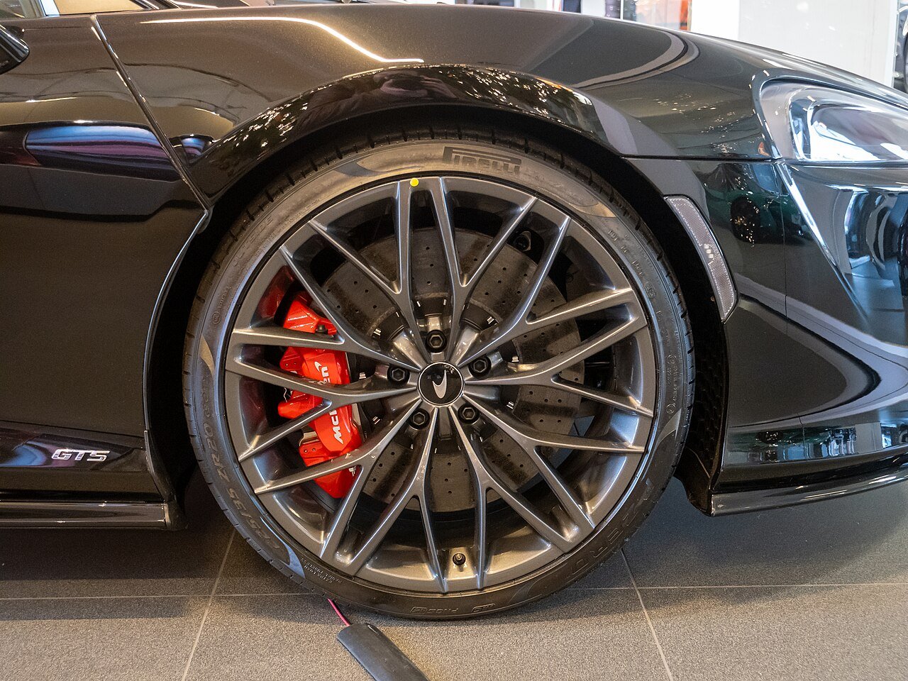 McLaren GTS